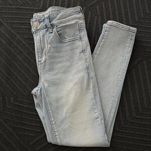 American Eagle Outfitters Light Wash Skinny Jeans
